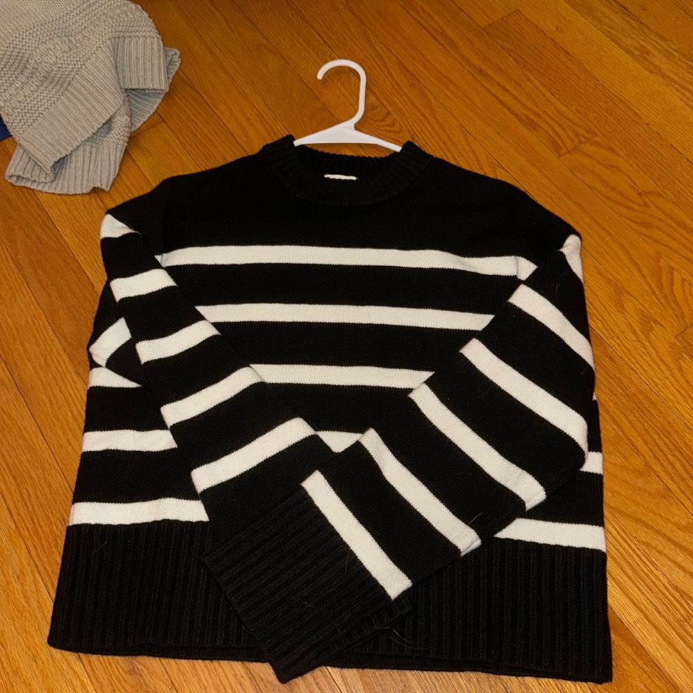 H&M sweater